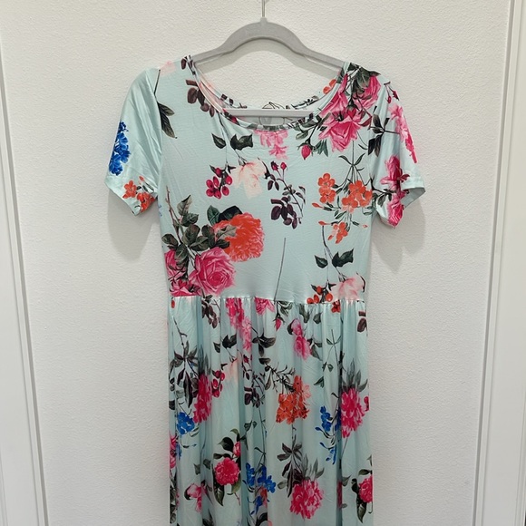 NEW Floral Pront Maxi Dress Size S/M - Picture 3 of 6